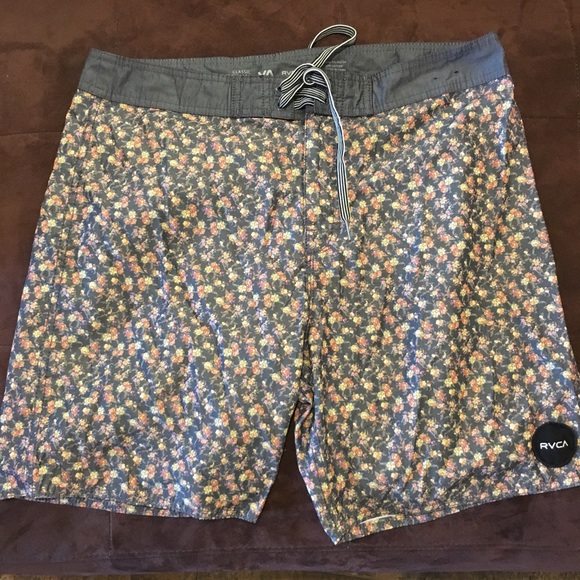 RVCA Other - RVCA boardshorts